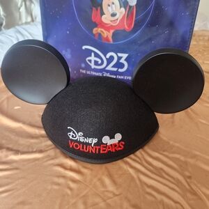 Disney D23 VOLUNTEARS Hat 2024